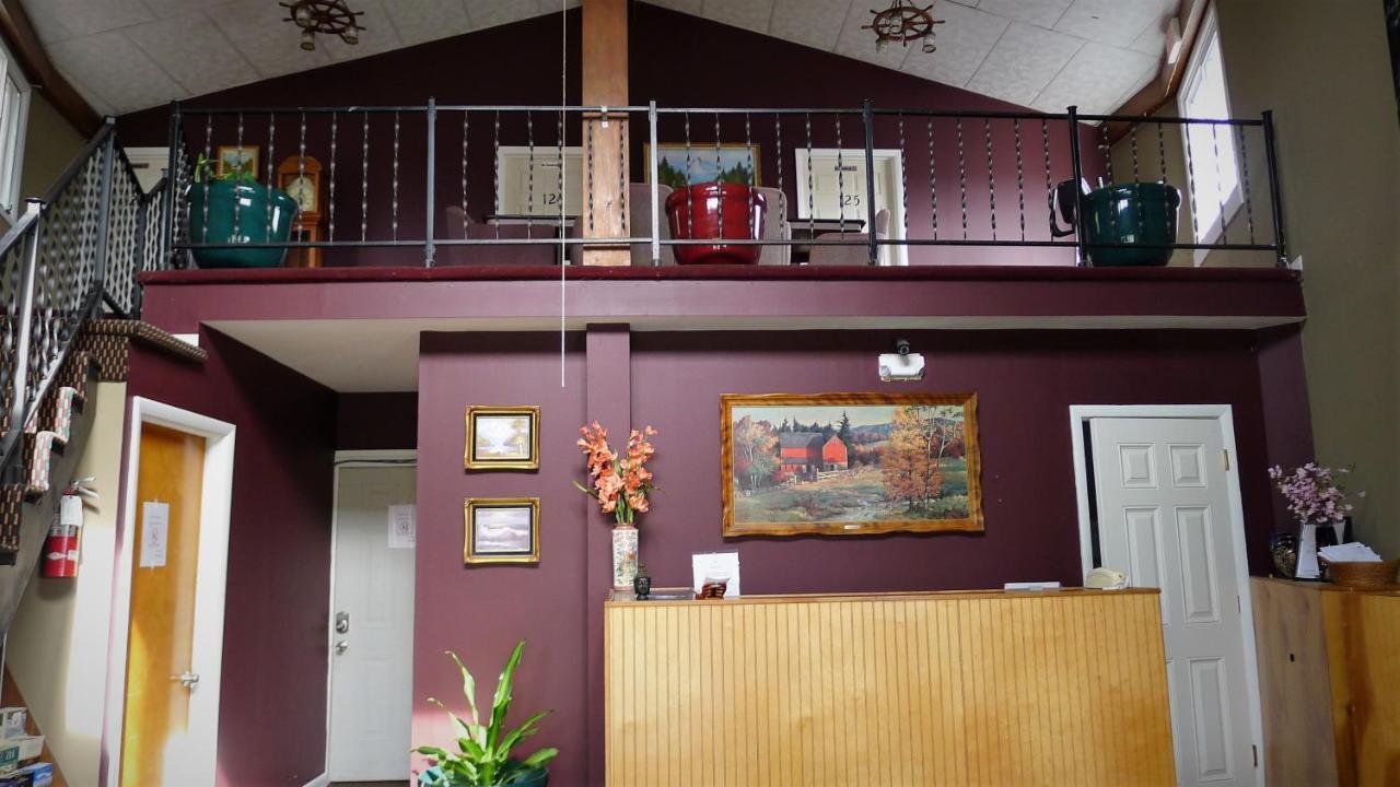Relax Inn Watertown Exterior photo